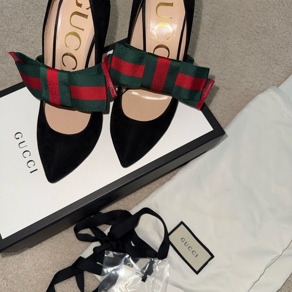 Gucci Shoes - Gucci Black Suede Pointed Pumps with Green and Red Ribbon Bow
